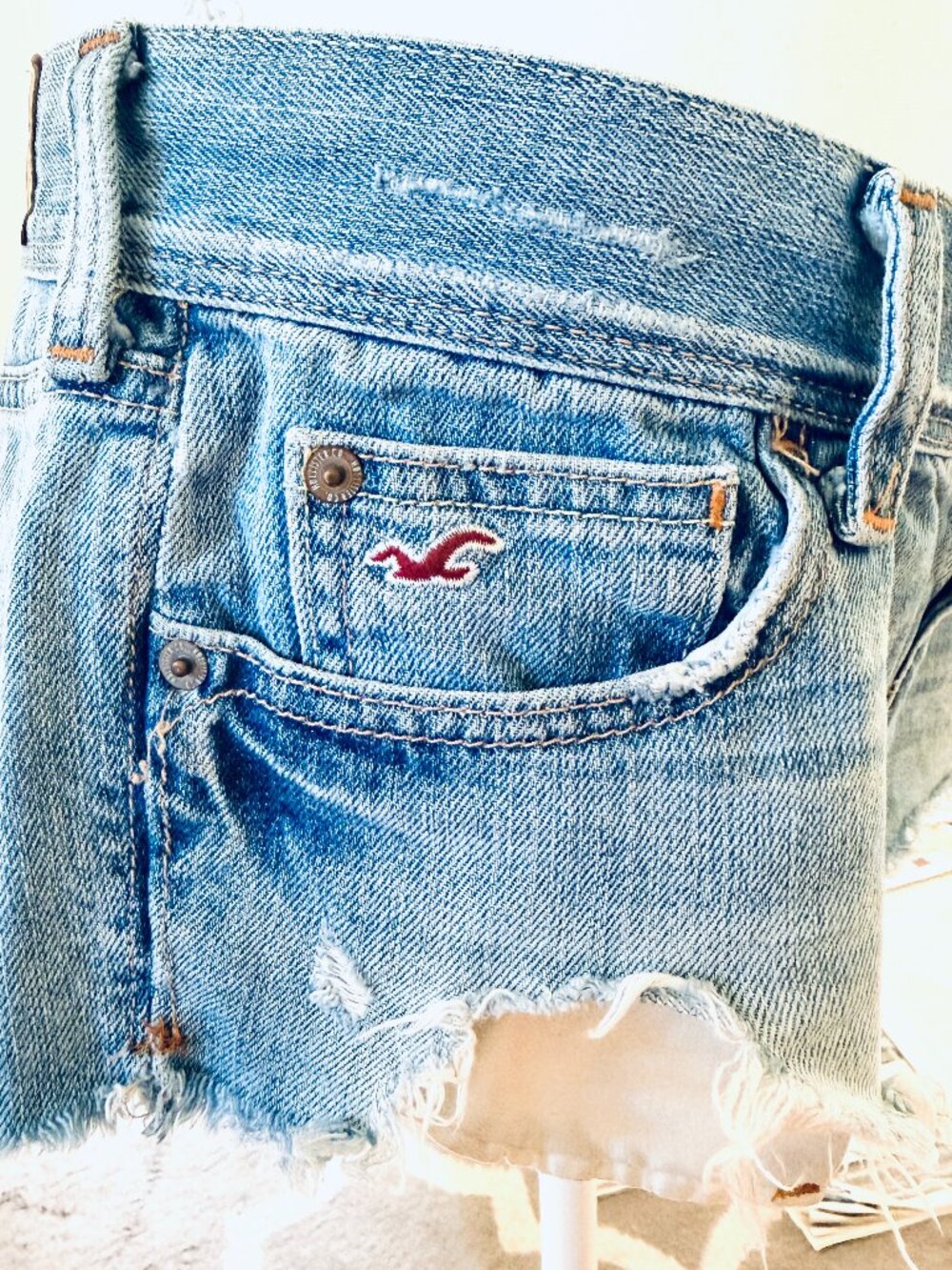 Super cute Hollister low-rise fit, light-to-medium wash denim shorts- KAWAII <3 - Picture 3 of 5
